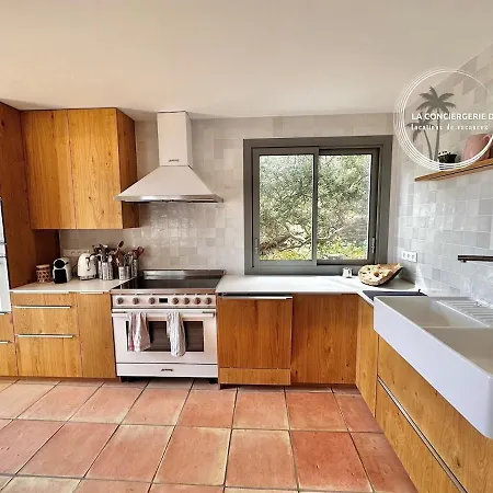 La Sarrazine - Port Du Niel - Vue Villa Hyères