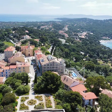 La Sarrazine - Port Du Niel - Vue Willa Hyères