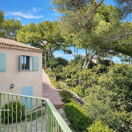 La Sarrazine - Port Du Niel - Vue Hyères